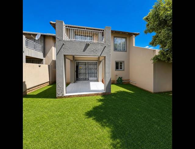 3 BEDROOM TOWNHOUSE FOR SALE IN RUIMSIG